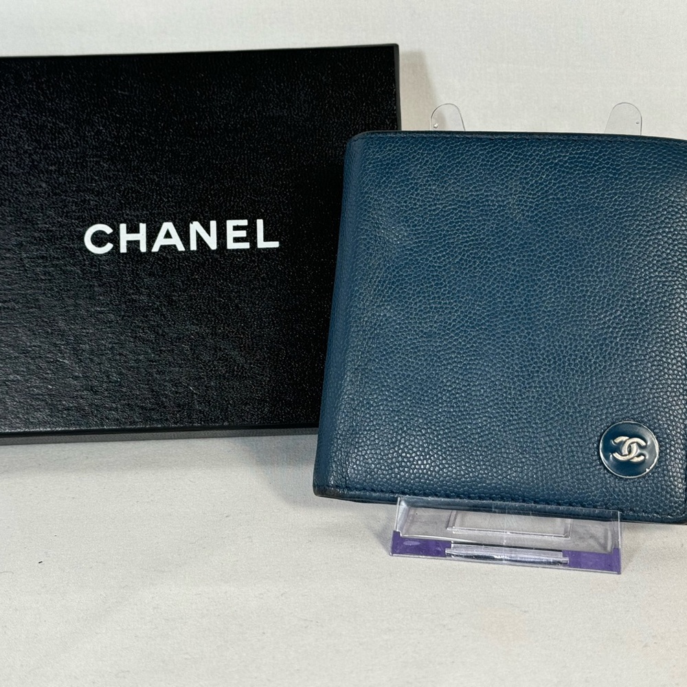 Chanel Caviar Bifold Wallet blue EUC with box - Picture 11 of 12